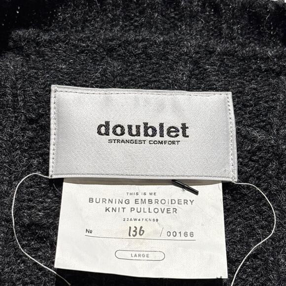 133 of 167 Burning embroidered cropped sweater - Picture 3 of 3